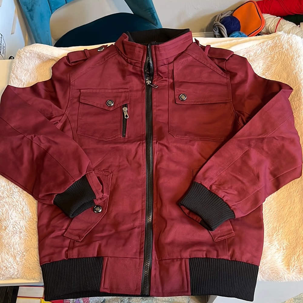 NIB Yi Jian Mei Men’s Burgundy Jacket Size Small